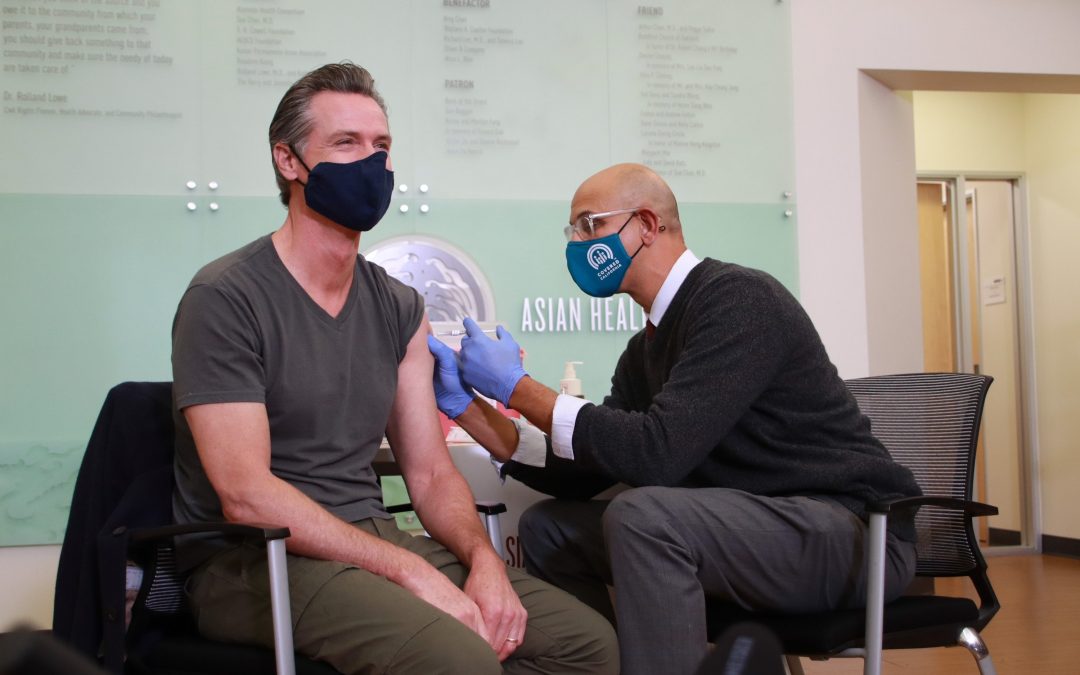 At Oakland Health Clinic, Governor Newsom Receives Moderna Booster, Encourages Eligible Californians to Get their COVID Booster to Keep Immunity Strong