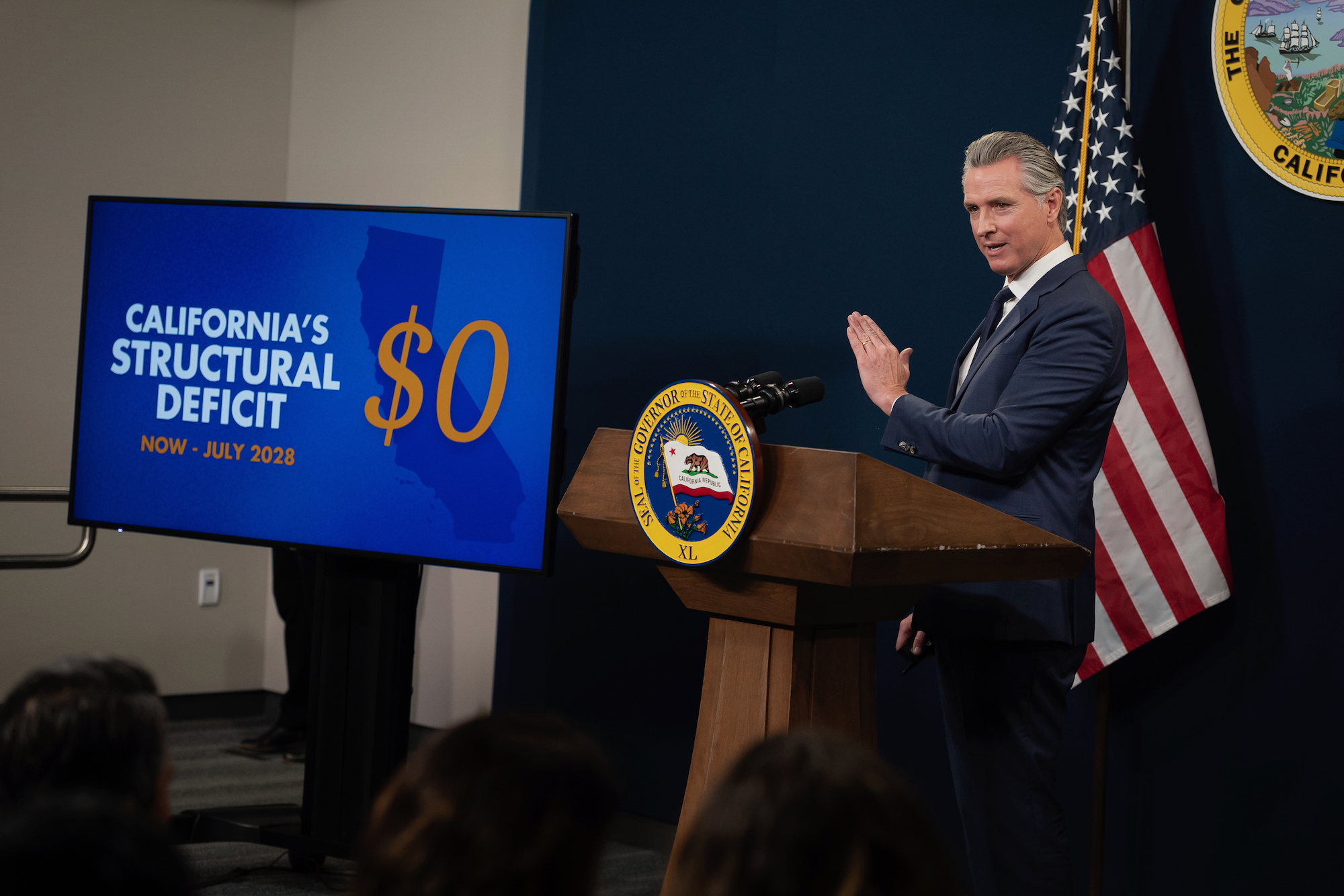 Gobernador Newsom anuncia un presupuesto revisado que elimina el déficit de California, mantiene las inversiones para las familias trabajadoras, el cuidado de salud, la educación y