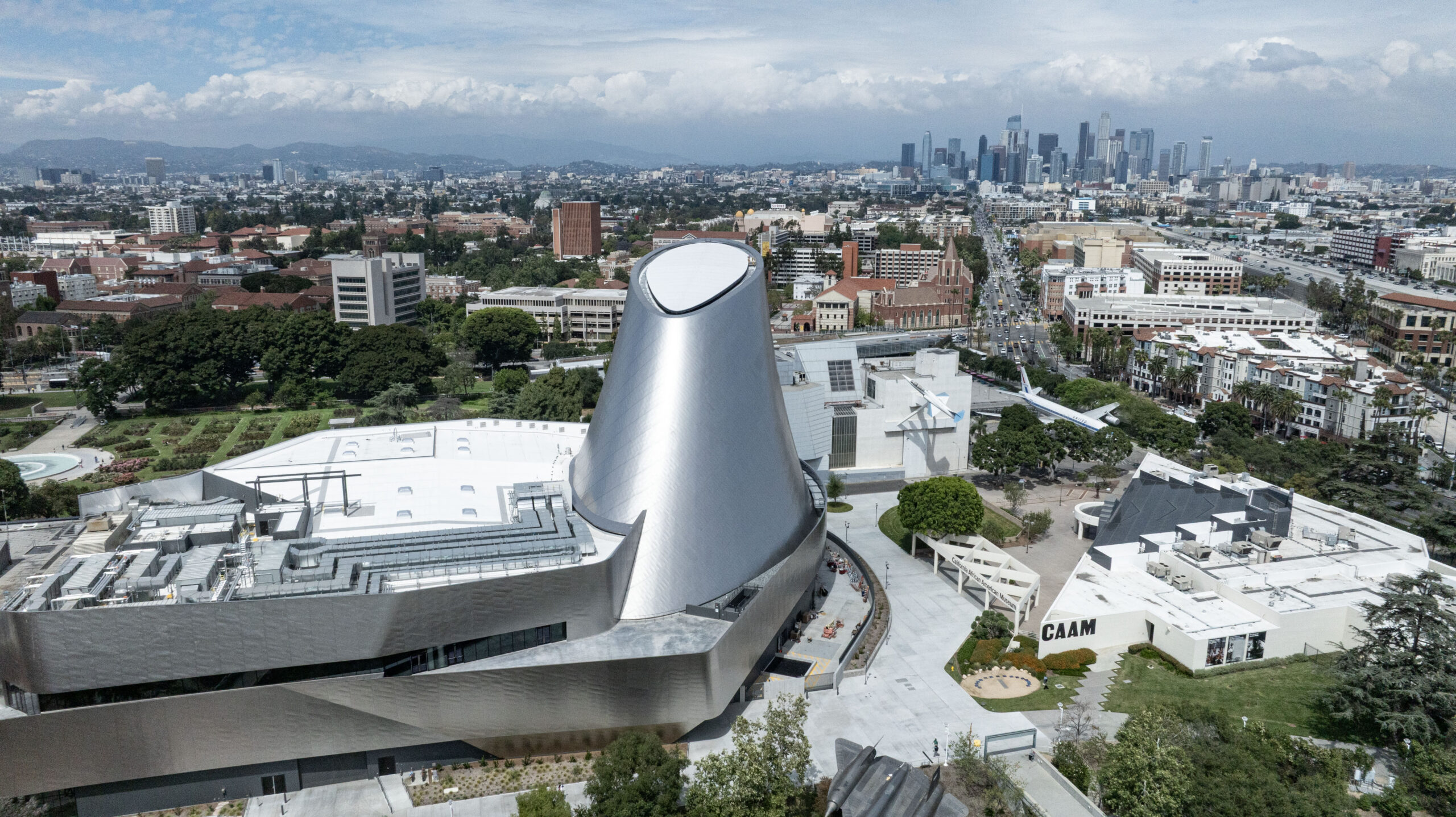 Samuel Oschin Air and Space Center. Photo Credit: Mike Kelley, California Science Center