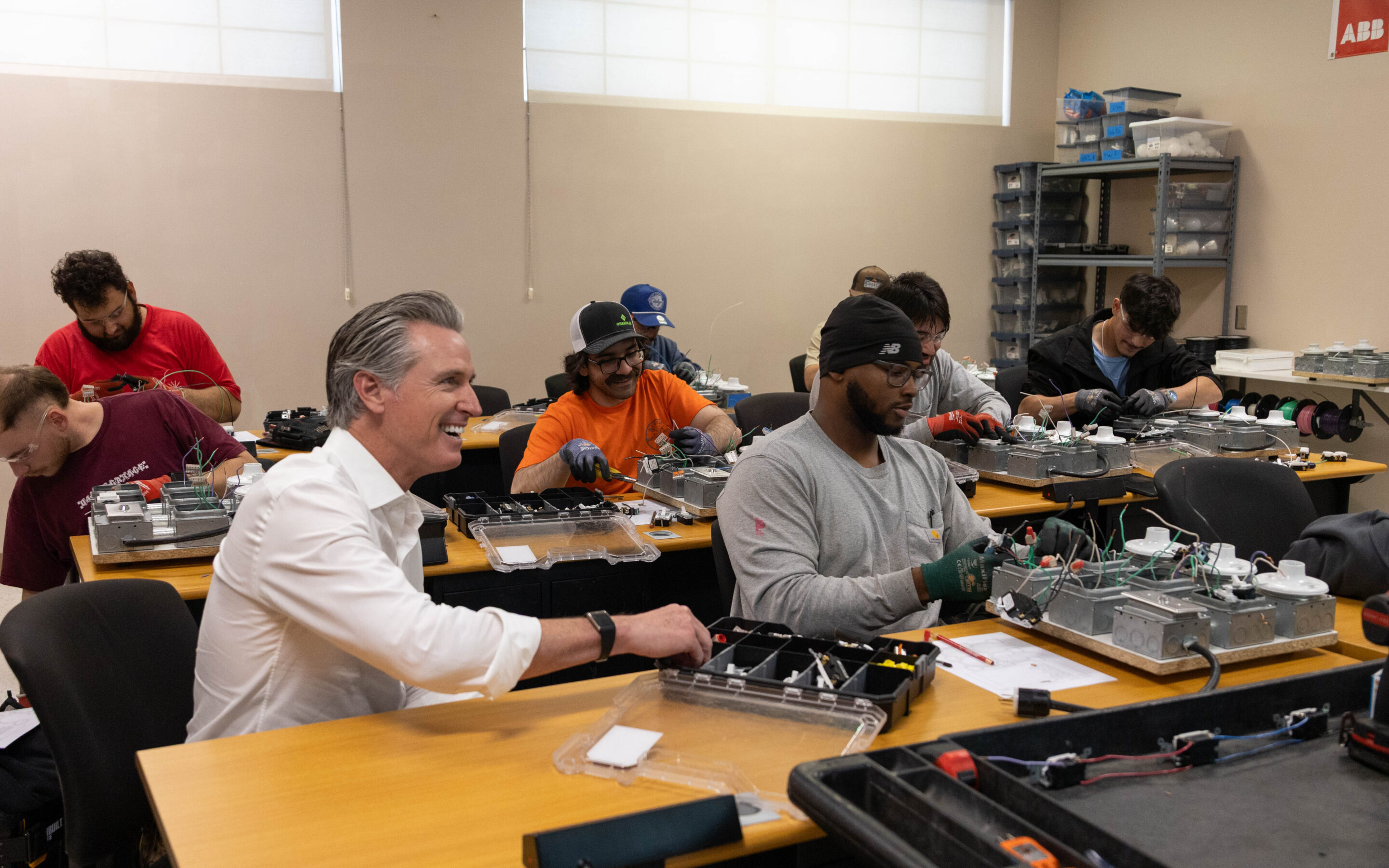 Governor Newsom supports nearly 700,000 earn and learn opportunities, announces 49,000 new apprenticeships for Californians