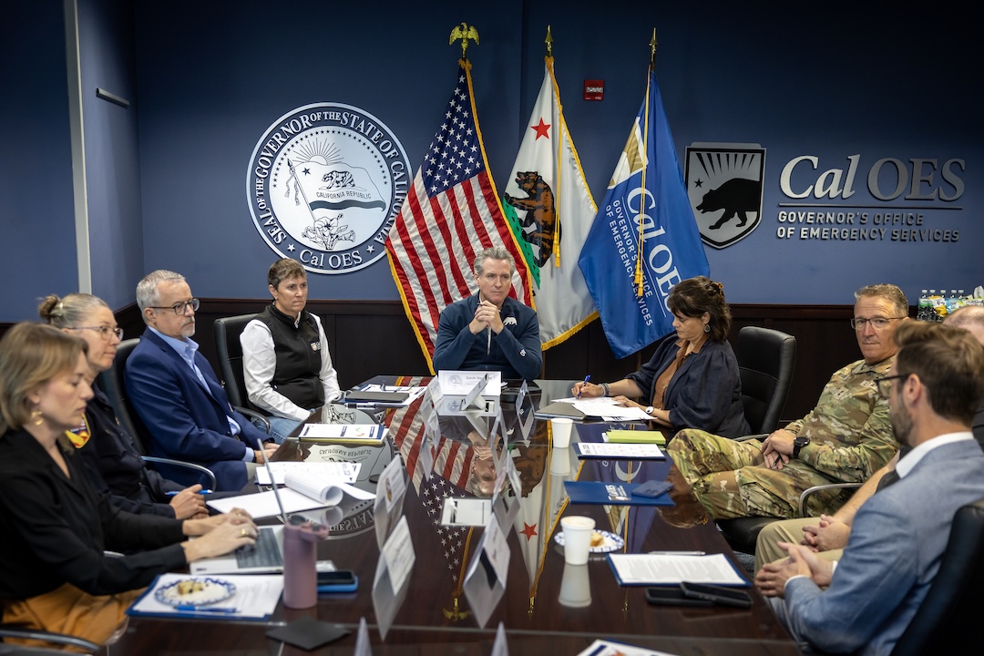 Governor Newsom receives a briefing from Cal OES Director Caroline Thomas Jacobs and state emergency management leaders on California’s Niño preparations in Mather.